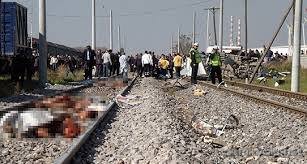 Hemzemin Geçit Görevlisi: Çakmak attım, bağırdım duymadı