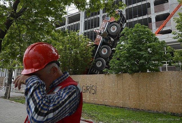 YHT Gar İnşaatında Vinç Kazası