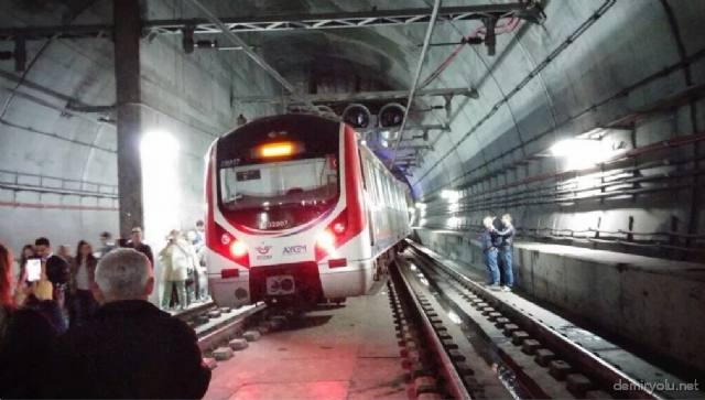 Marmaray Raydan Çıktı, Seferler Durdu