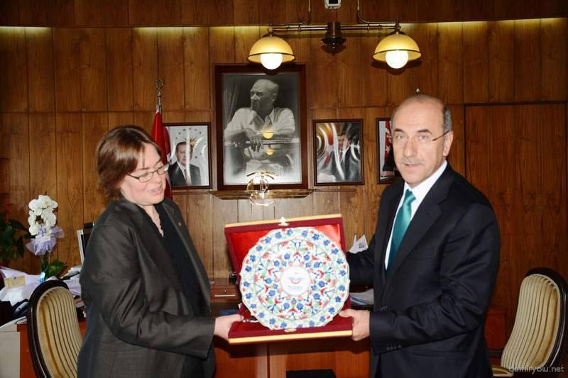 Holly Vineyard TCDD’yi Ziyaret Etti