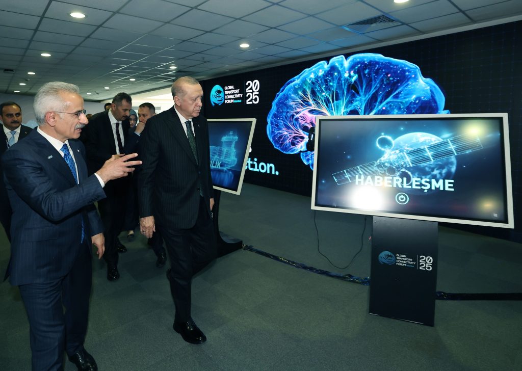 Türkiye, Küresel Ulaştırma Koridorları Forumu ile Lojistikte Çağ Atlıyor